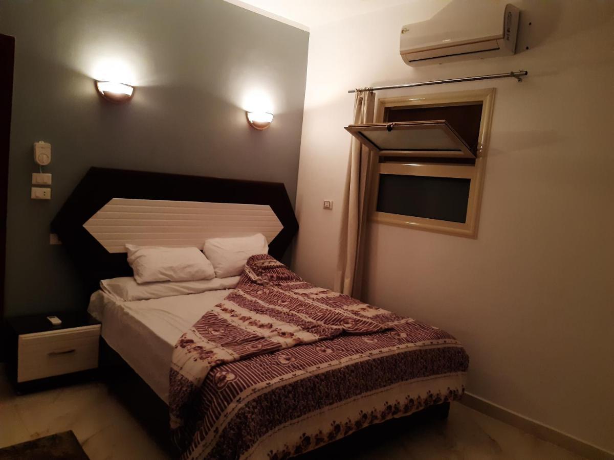 German Dolphin Apartment El Qoseir Luaran gambar
