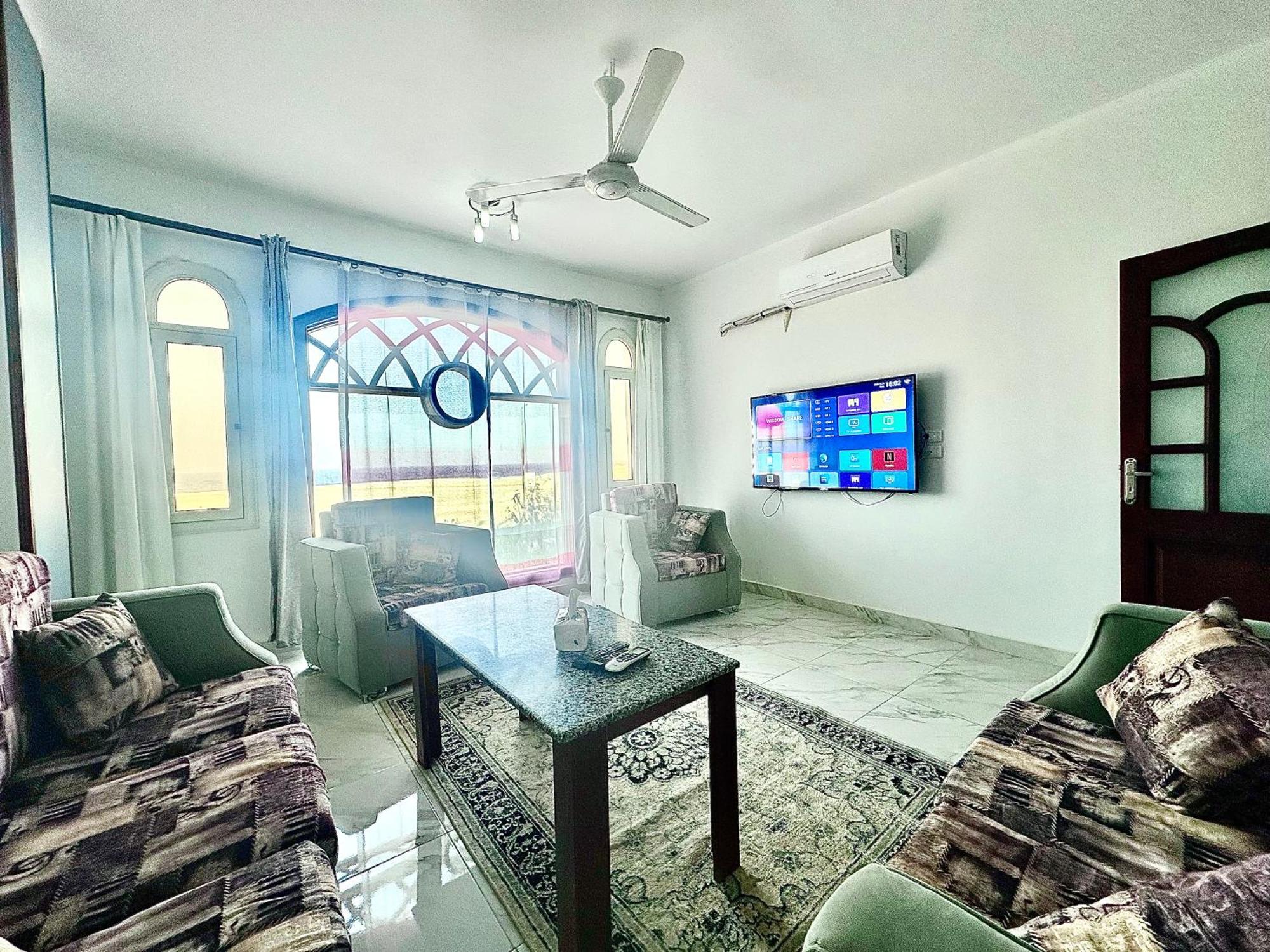 German Dolphin Apartment El Qoseir Luaran gambar
